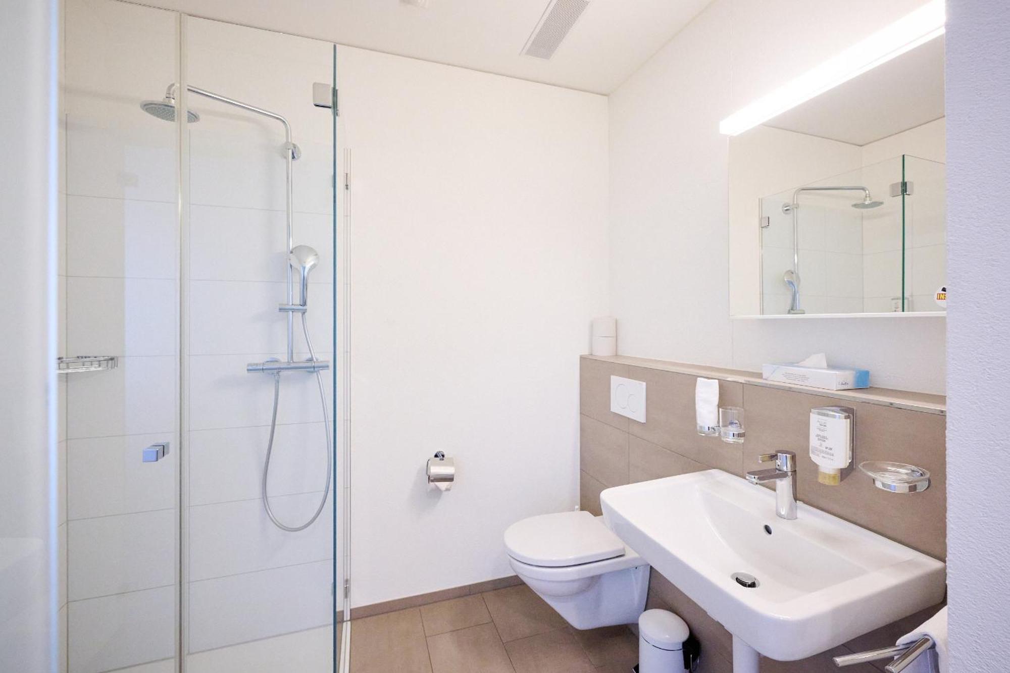 Hotel Am Kreisel Self-Check-In By Smart Hotels 라헨 외부 사진